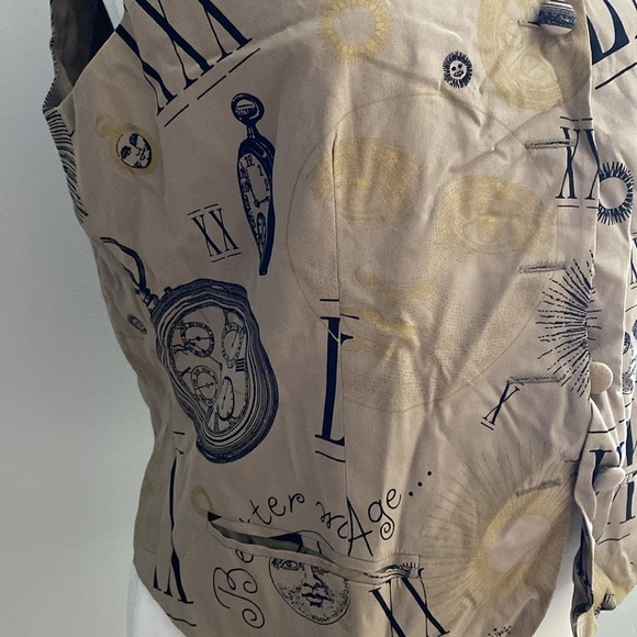 Ann May time clock vest - Picture 8 of 10
